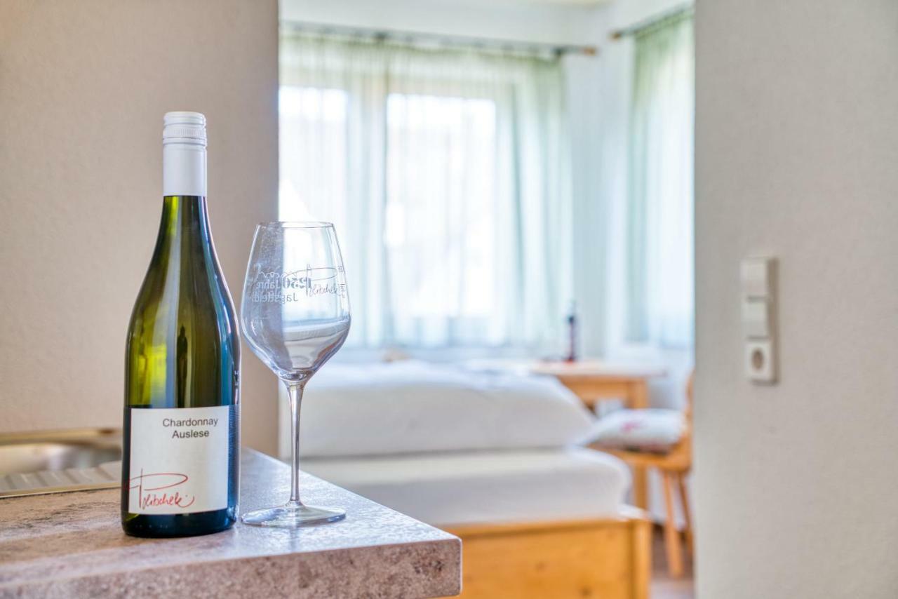 Gaestehaus Weingut Politschek Bad Friedrichshall Exteriör bild